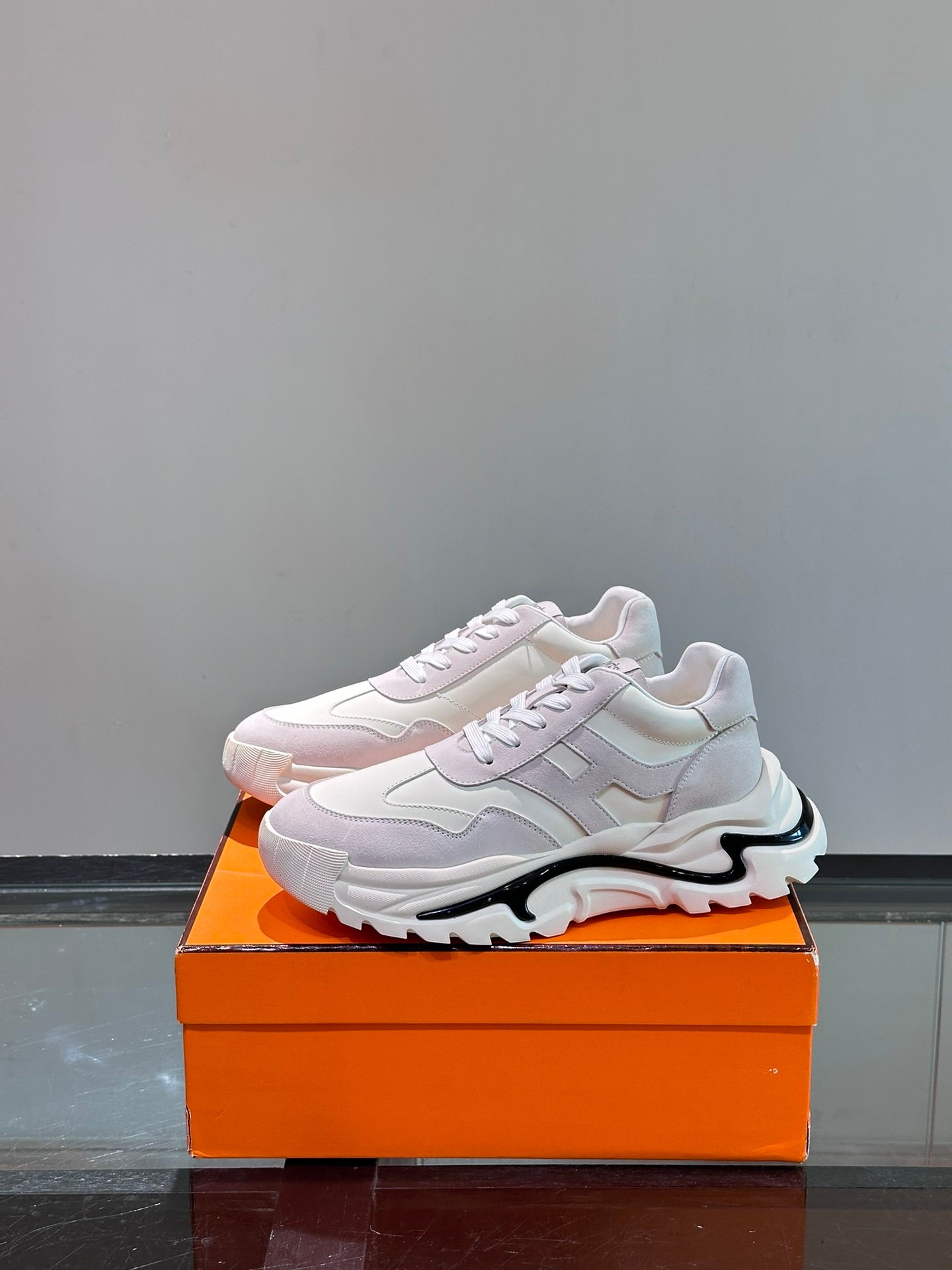 HERMES Man - Image 4