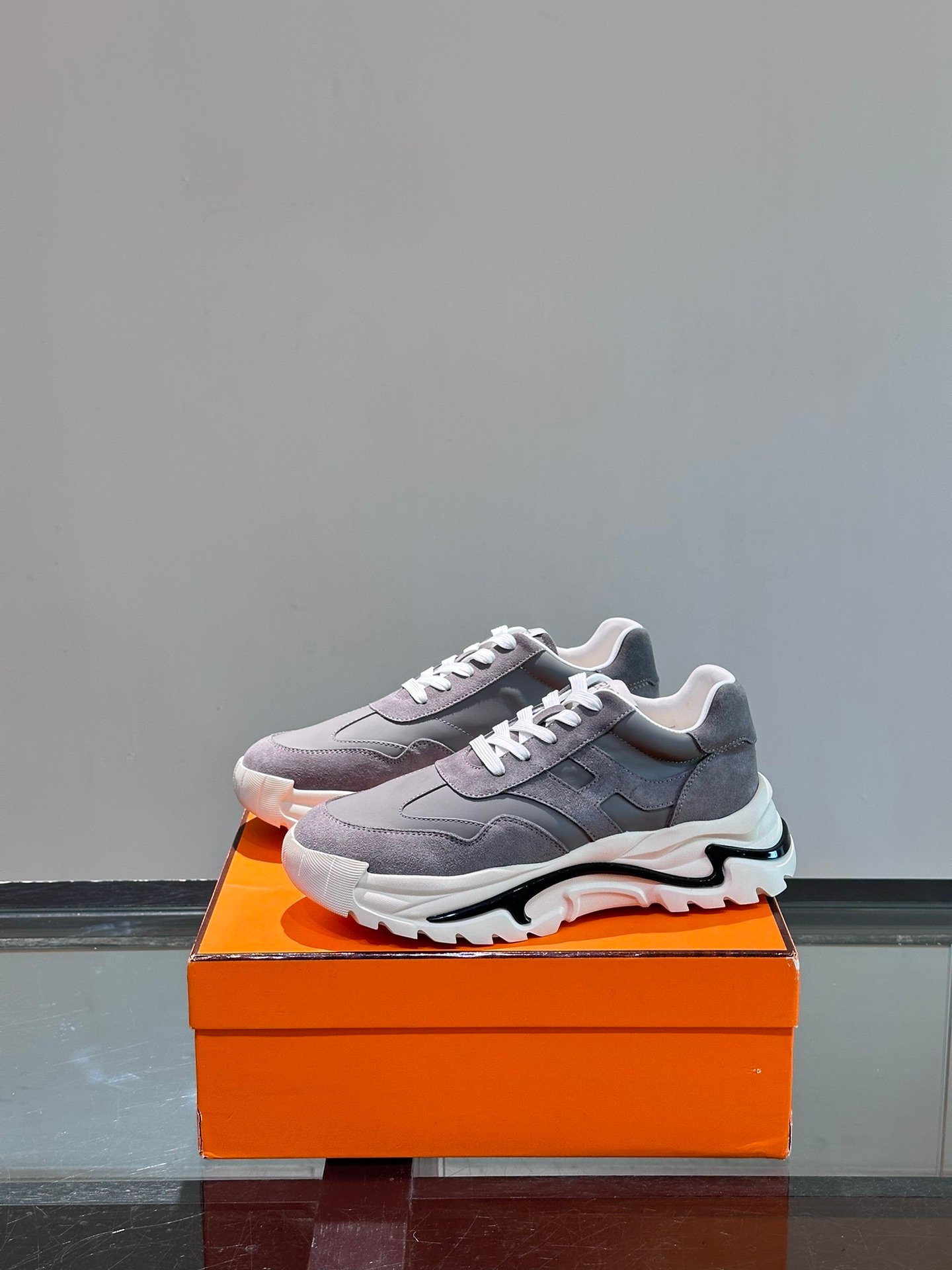 HERMES Man - Image 4