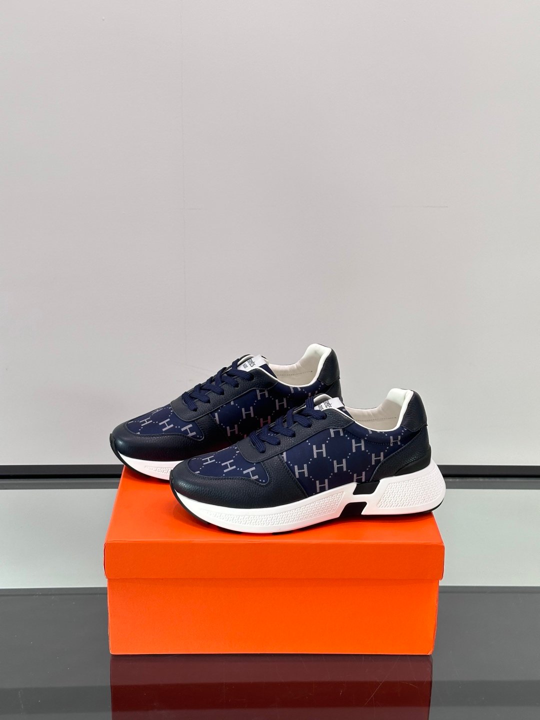 HERMES Man - Image 4