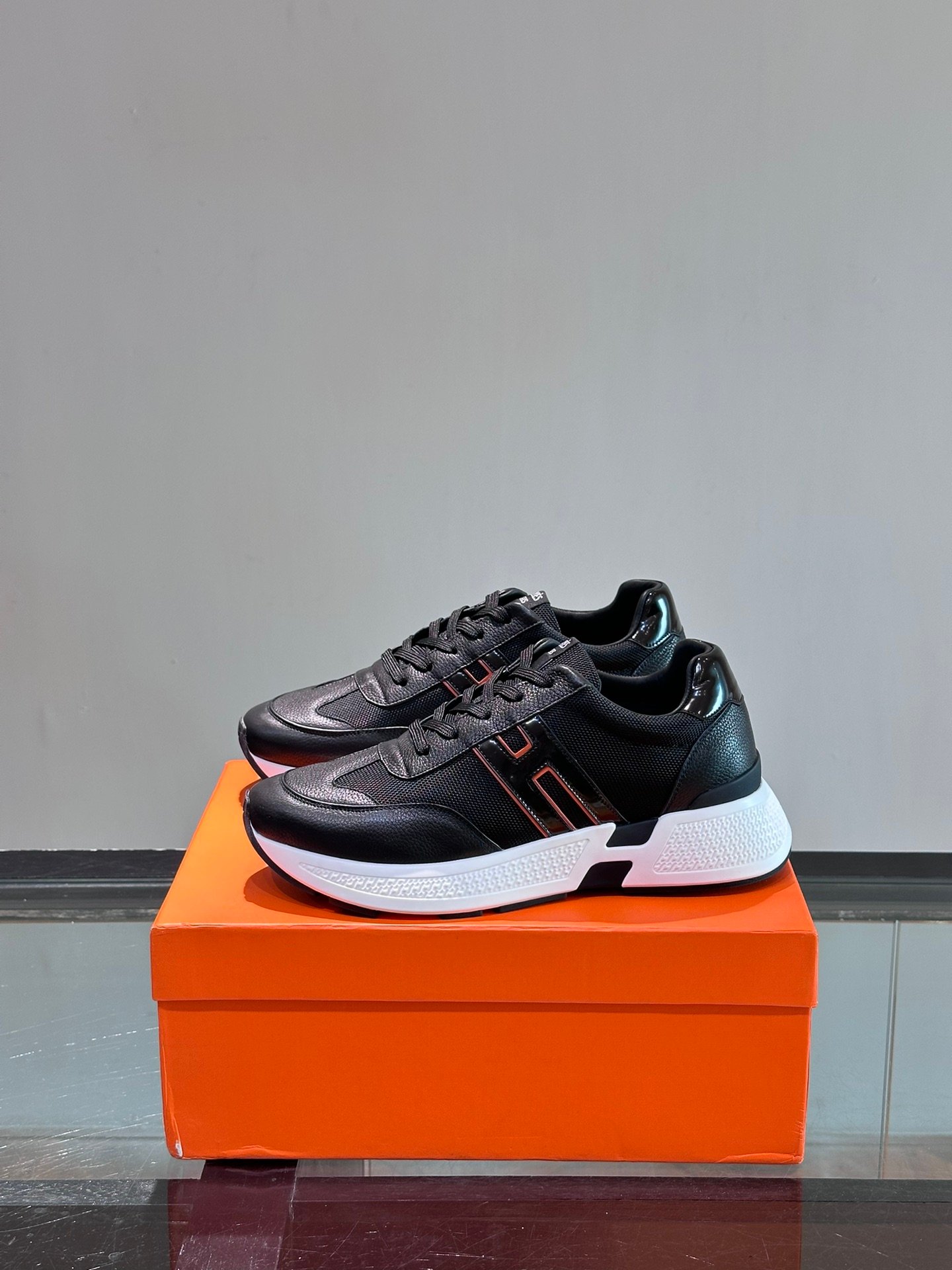 HERMES Man - Image 4