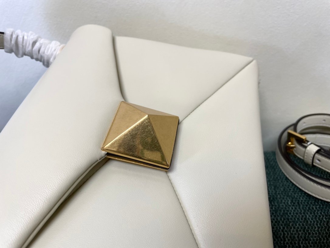 Valentino Bag - Image 6