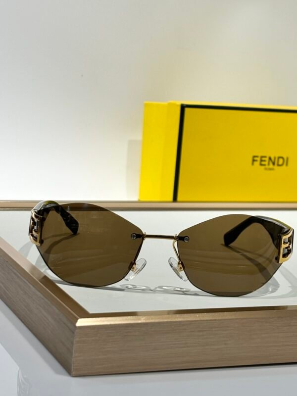 FENDI - Image 5