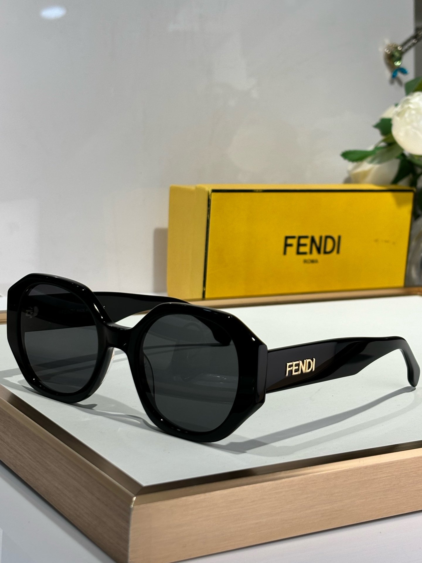 FENDI - Image 5