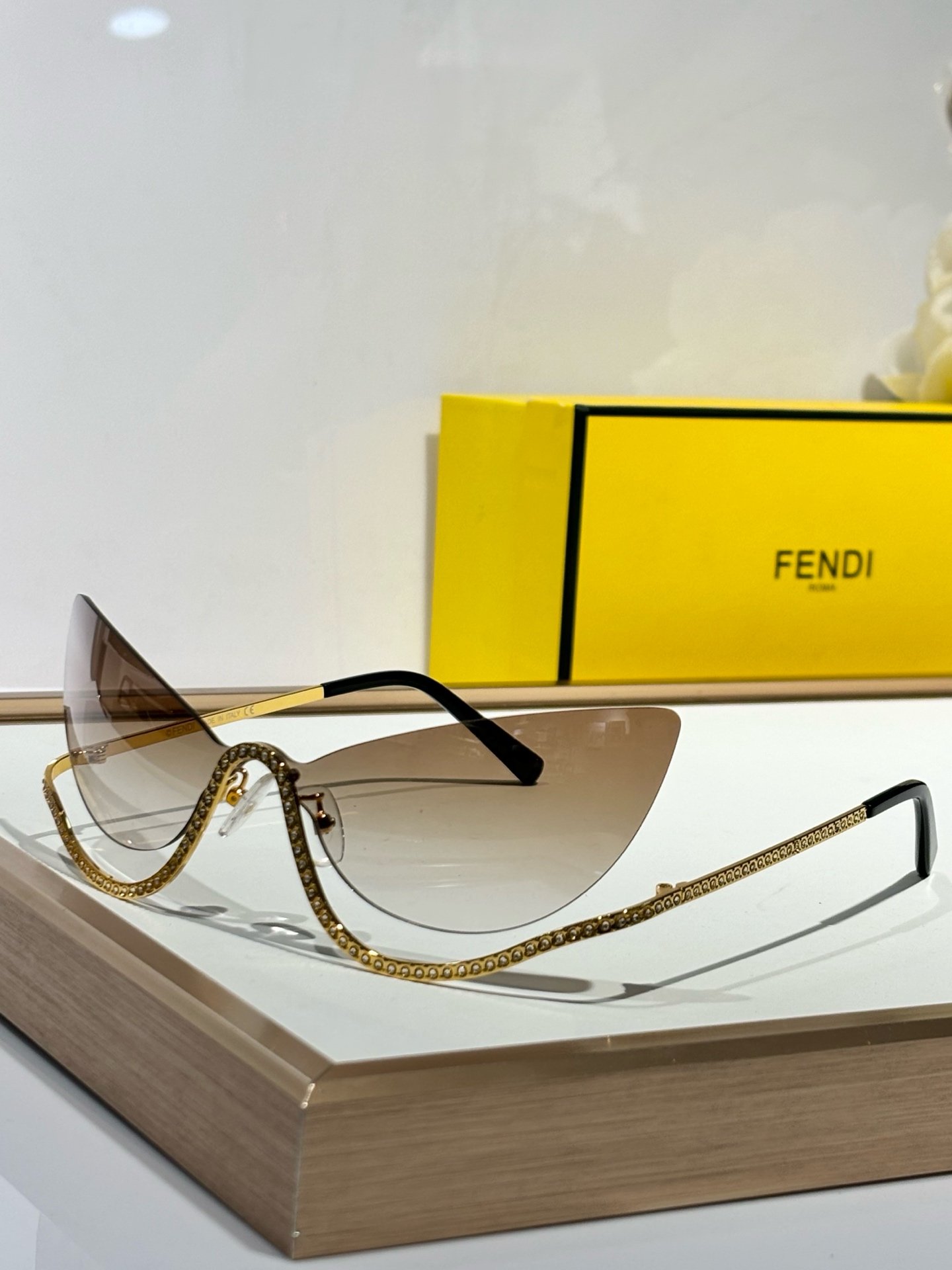 FENDI - Image 5