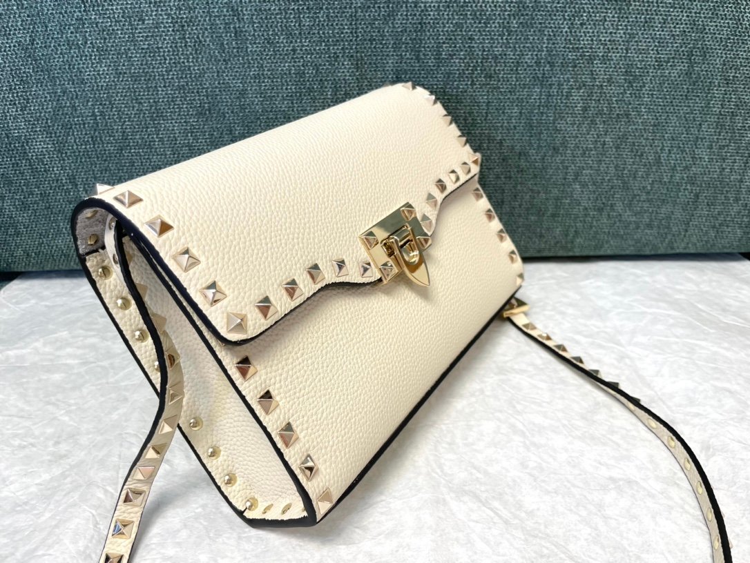 Valentino Bag - Image 5