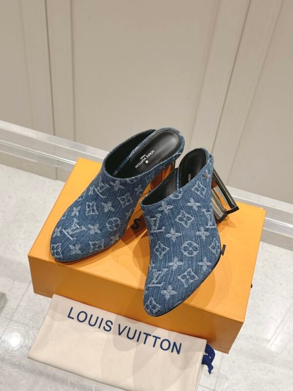 LV women - Image 6