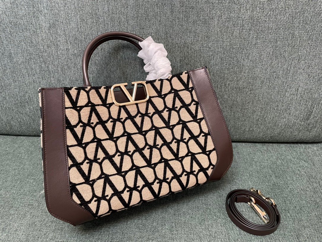 Valentino Bag - Image 5