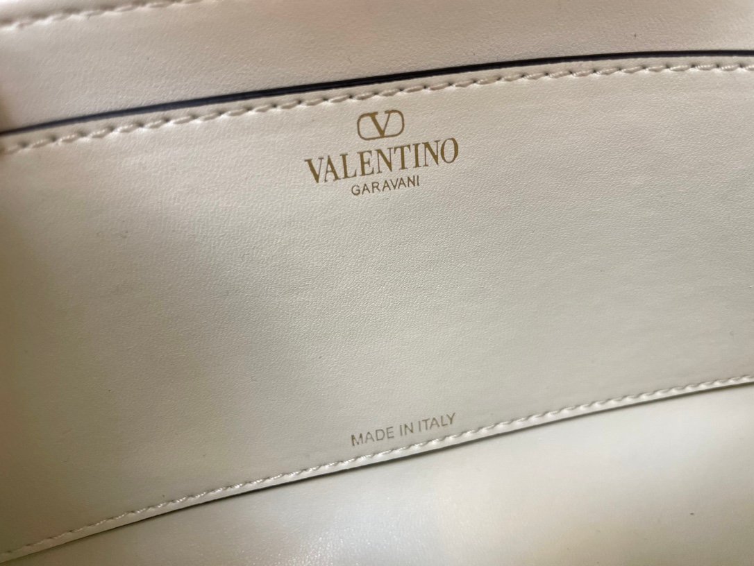 Valentino Bag - Image 5
