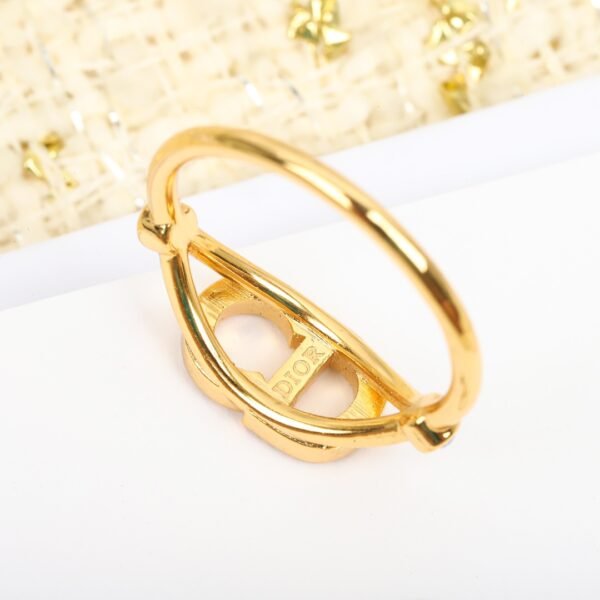 Dior - Image 5