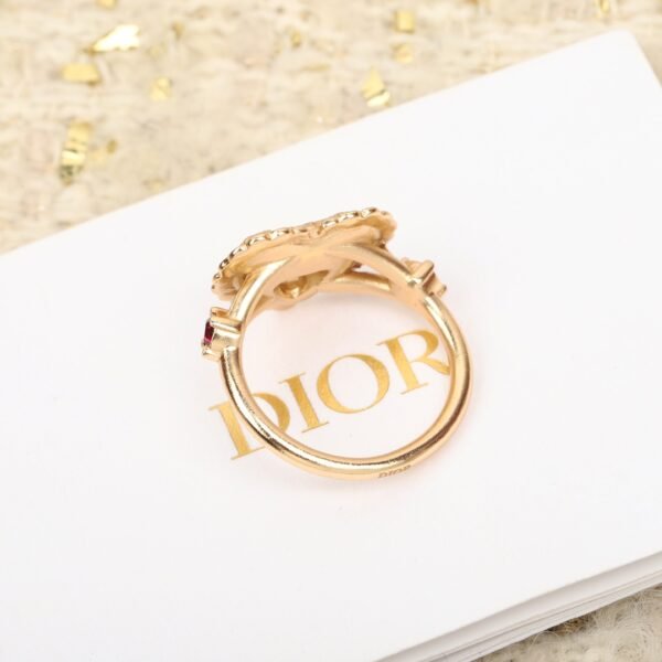 Dior - Image 5