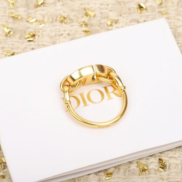 Dior - Image 5