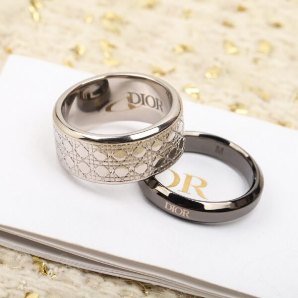Dior - Image 5