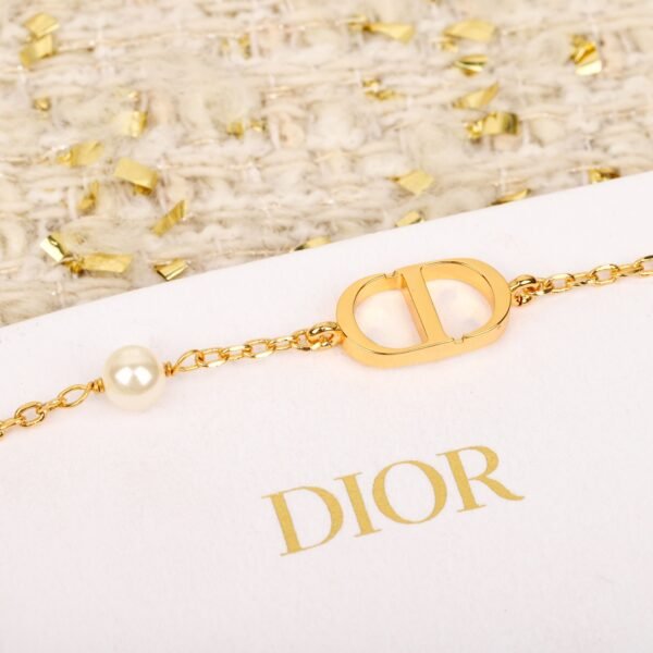 Dior - Image 5