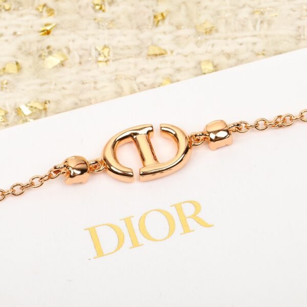 Dior - Image 5