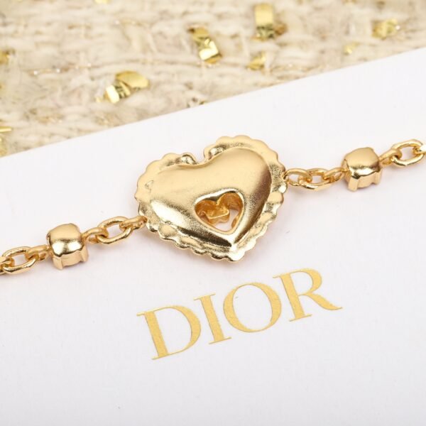 Dior - Image 5