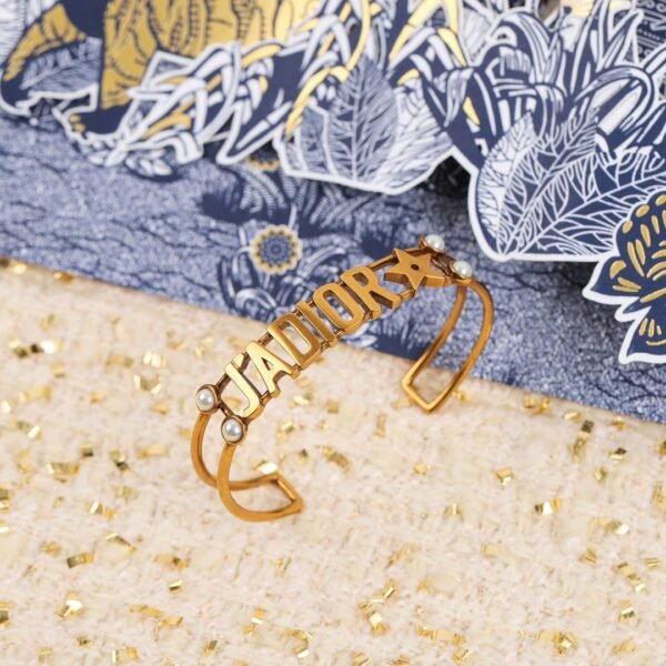 Dior - Image 5