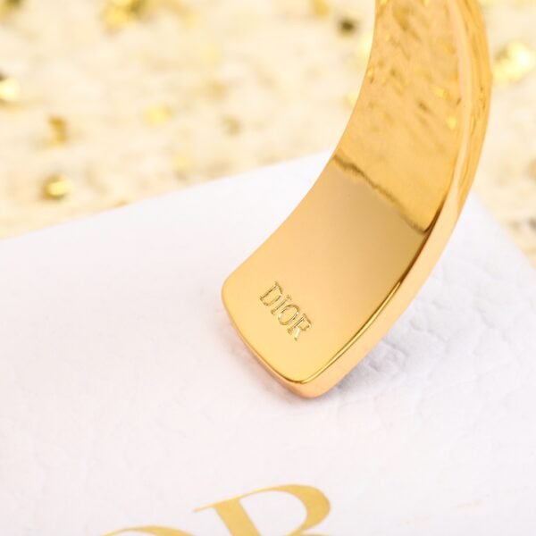 Dior - Image 5