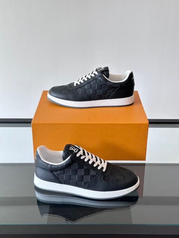 LV MAN - Image 5