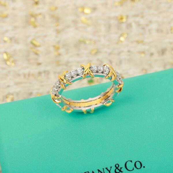 TIFFANY - Image 5