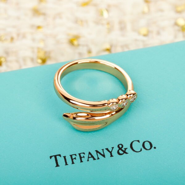 TIFFANY - Image 5