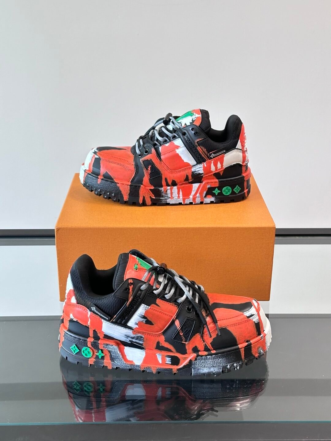 LV MAN - Image 5