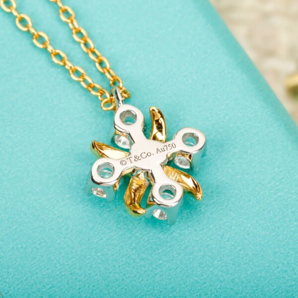 TIFFANY - Image 5
