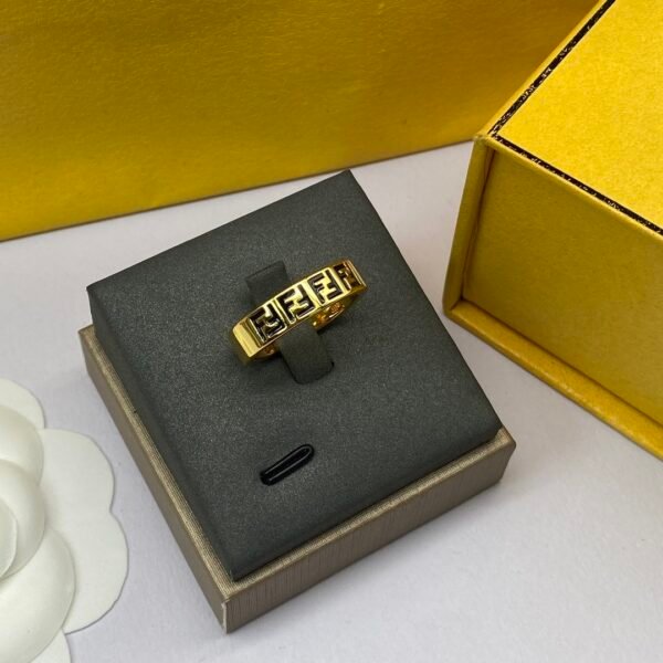 FENDI - Image 5