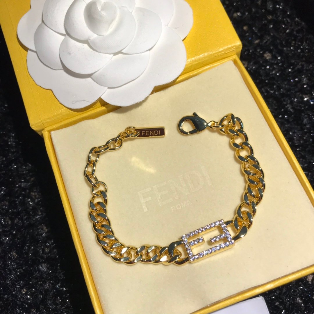 FENDI - Image 5