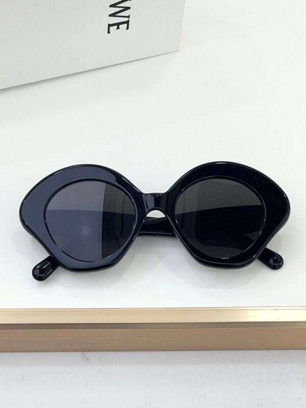 Loewe - Image 5