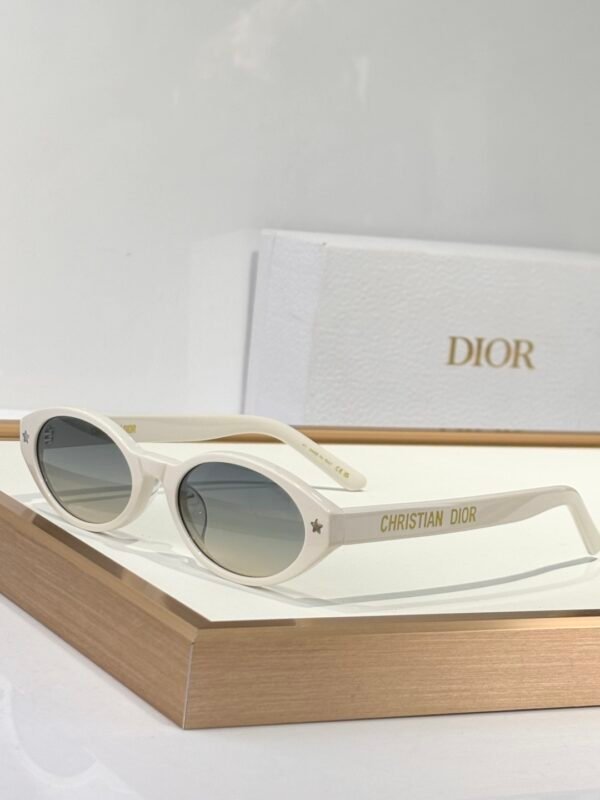 Dior - Image 5