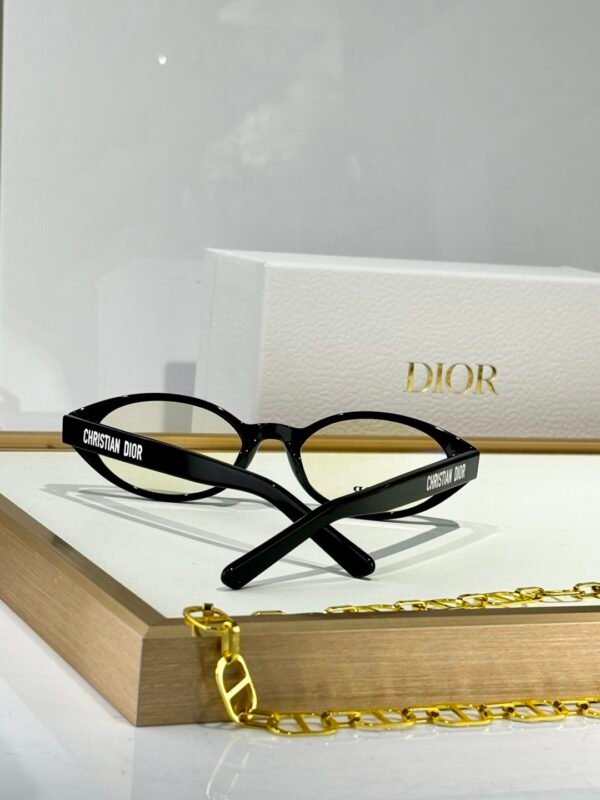 Dior - Image 5