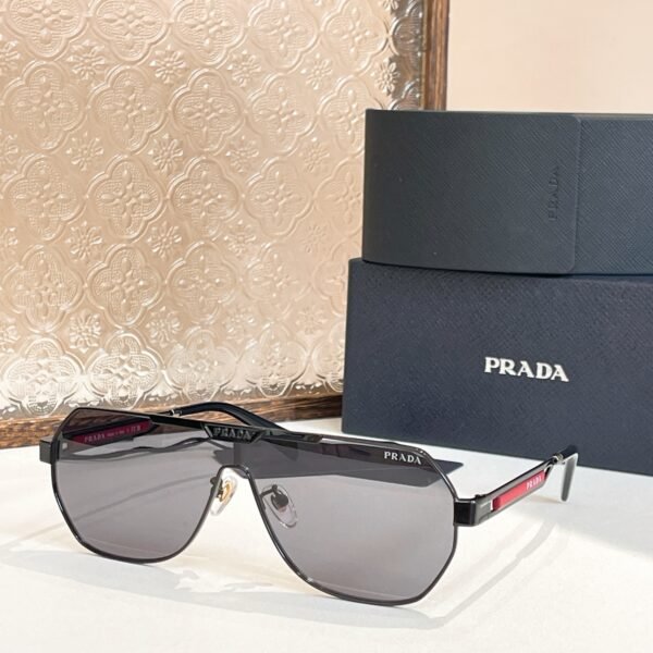 PRADA - Image 5