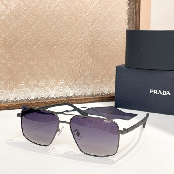 PRADA - Image 5