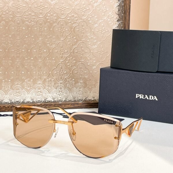 PRADA - Image 5