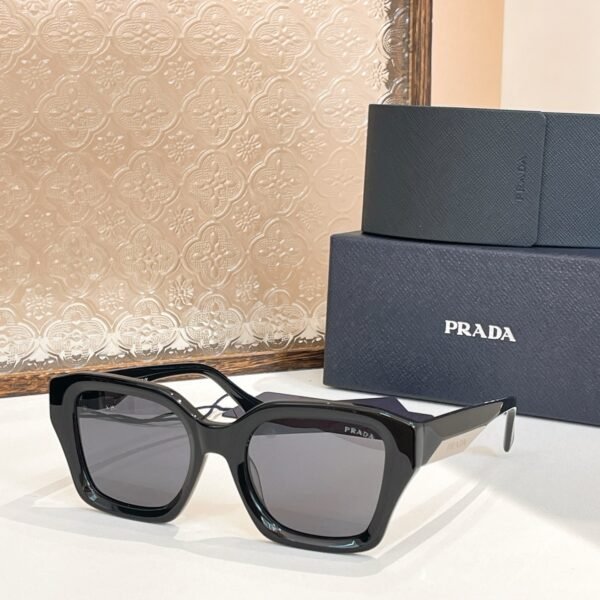 PRADA - Image 5