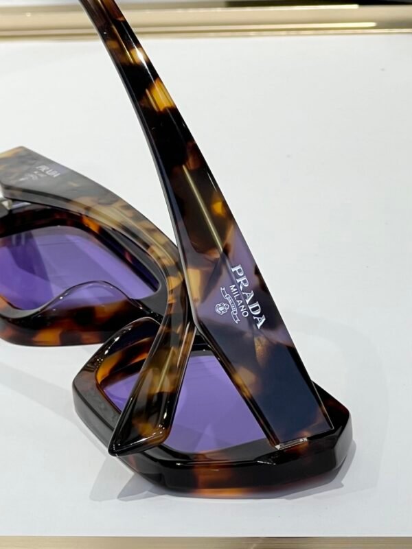 PRADA - Image 5