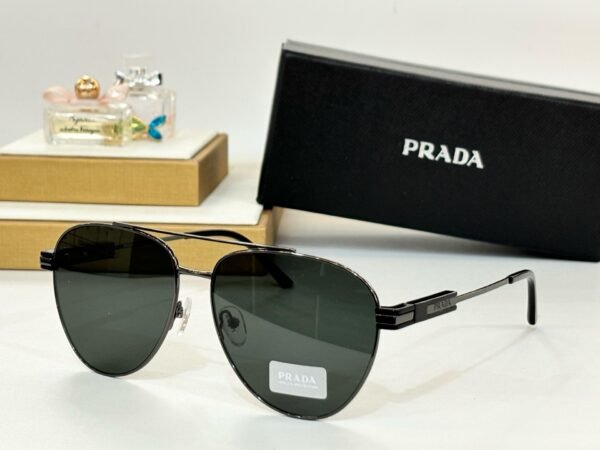 PRADA - Image 5