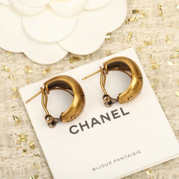 Chanel - Image 5