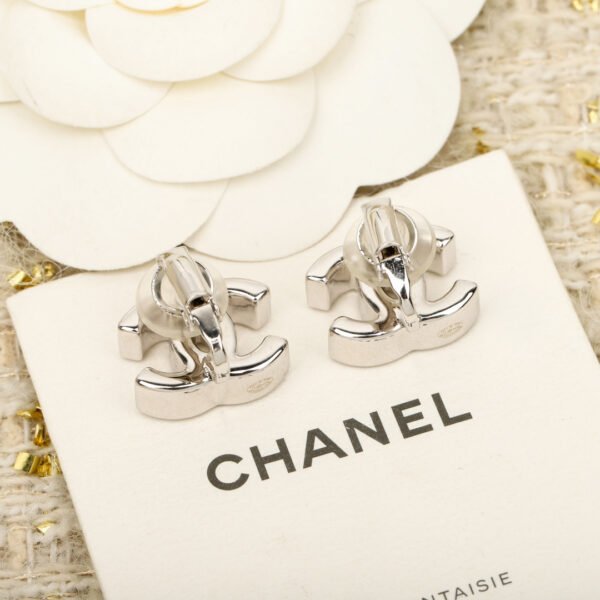 Chanel - Image 5