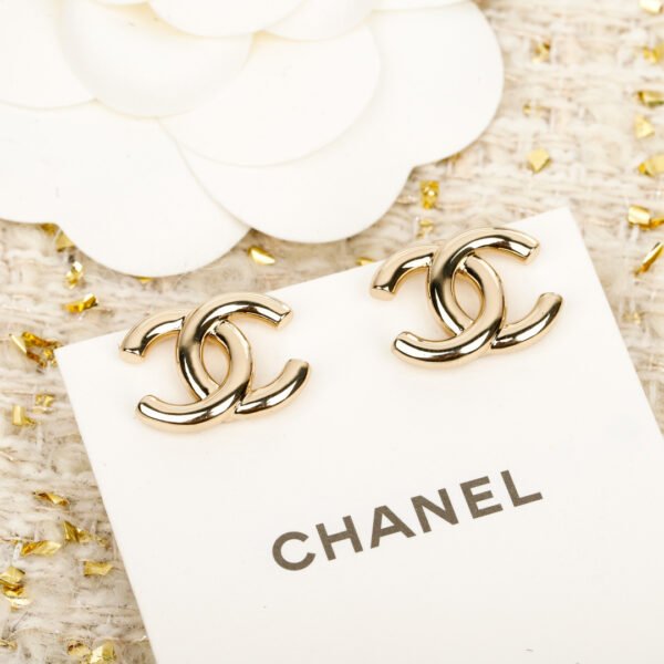 Chanel - Image 5
