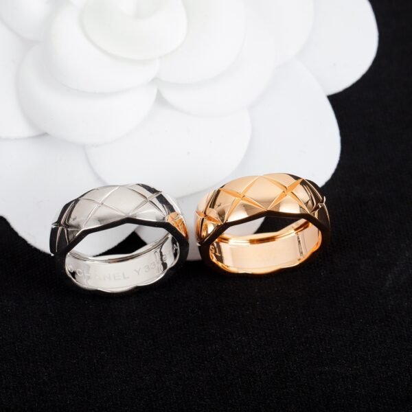 Chanel - Image 5