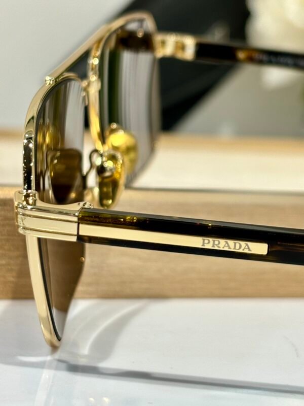 PRADA - Image 5