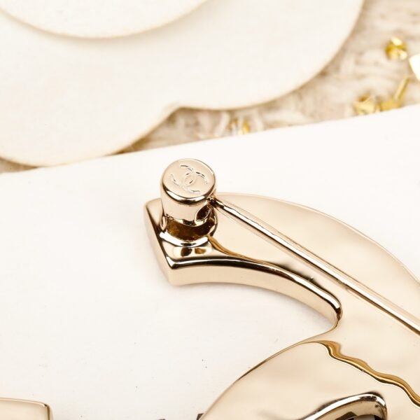 Chanel - Image 5