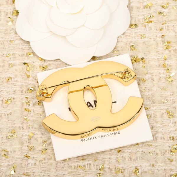 Chanel - Image 5
