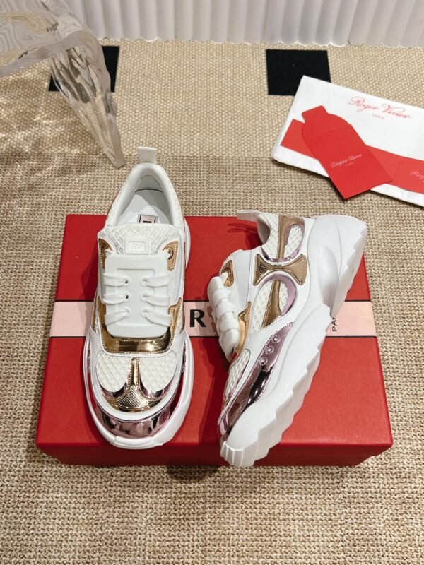 Roger Vivier - Image 5