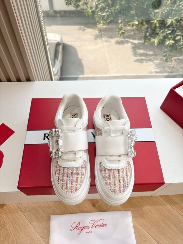Roger Vivier - Image 5