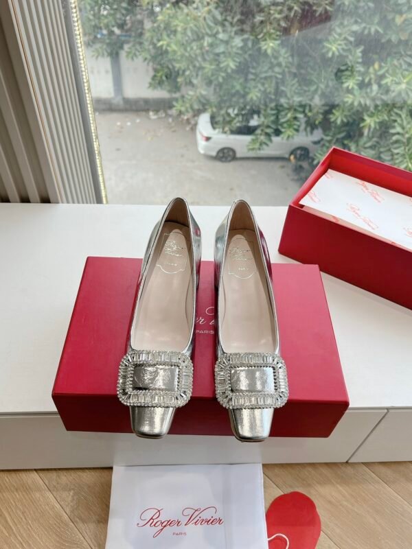 Roger Vivier - Image 5