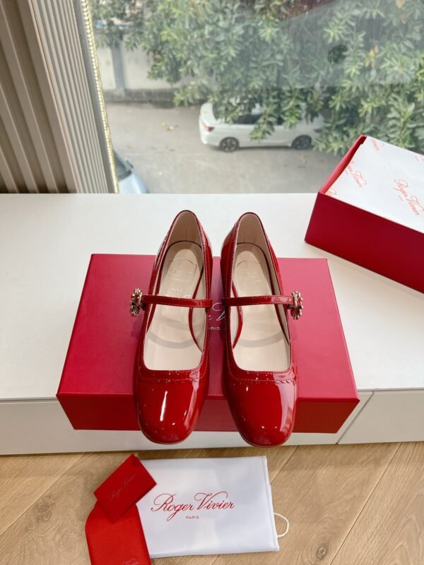 Roger Vivier - Image 5