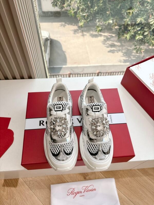 Roger Vivier - Image 5