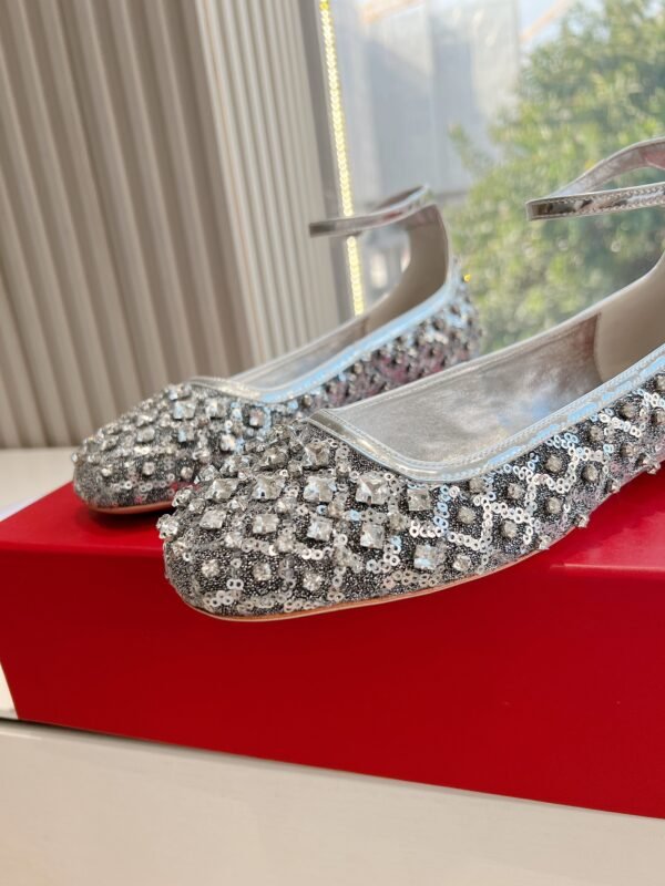 Roger Vivier - Image 5